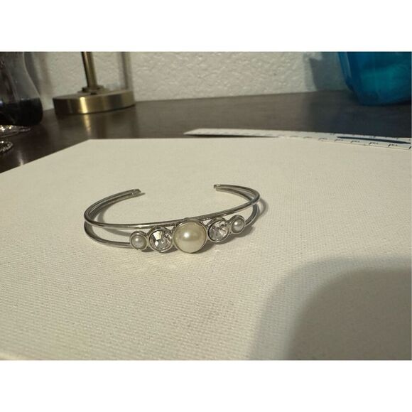 Vintage Y2K Silver Tone White Pearly Rhinestone Wide Statement Bangle Bracelet - Picture 3 of 6